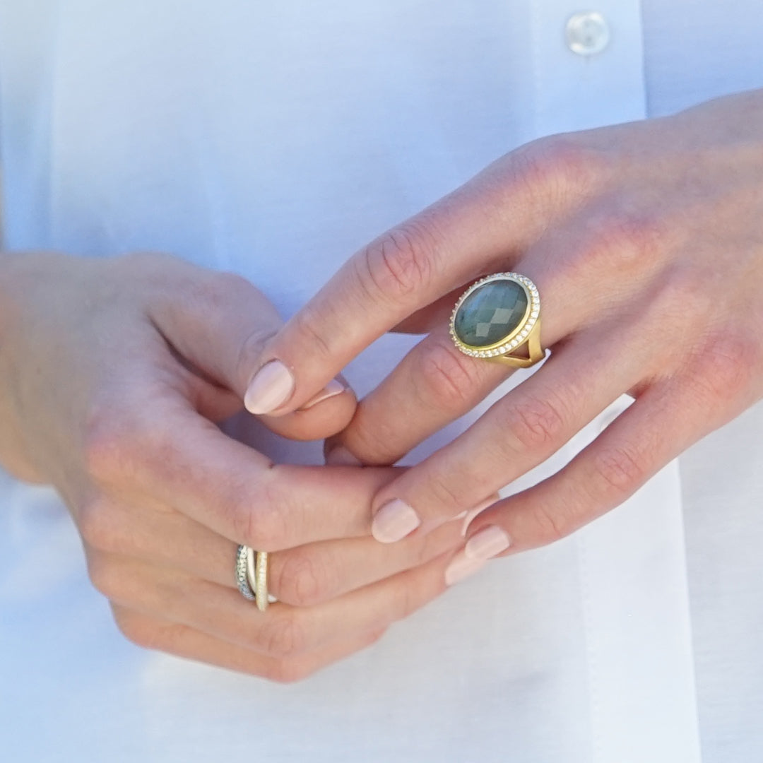 GOLD LABRADORITE FORTE RING