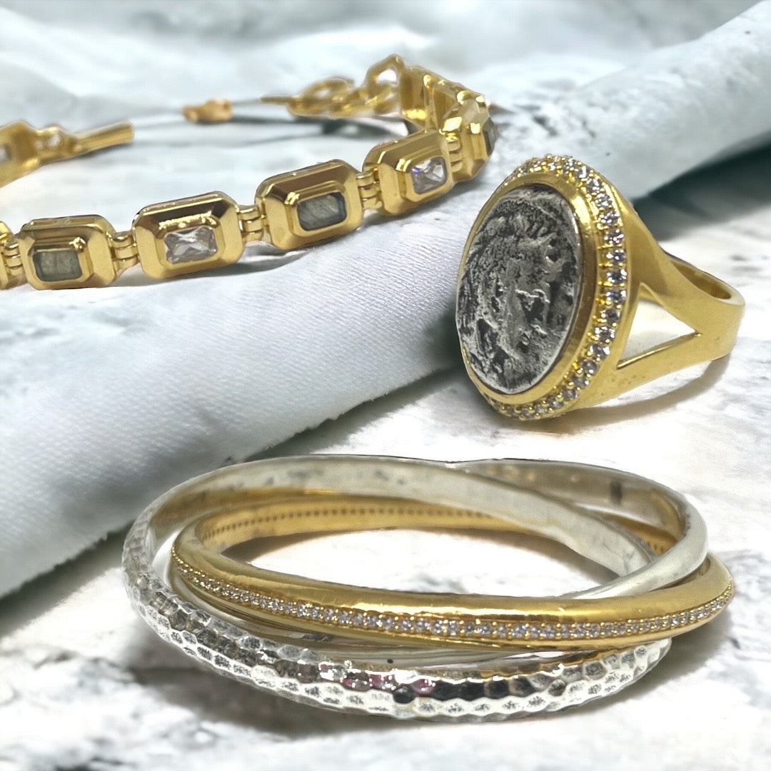 MIXED METAL TRINITY BANGLE