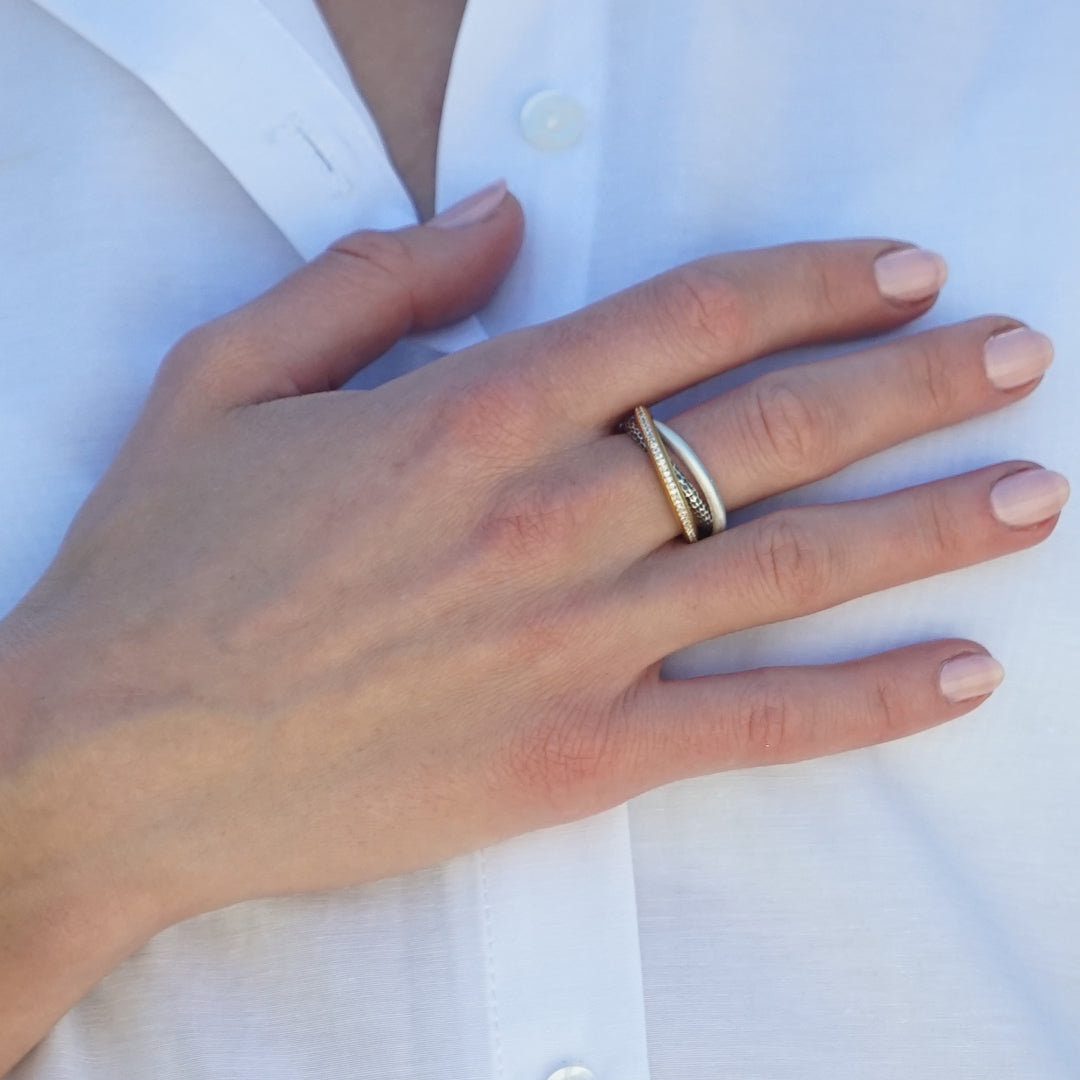 MIXED METAL TRINITY RING