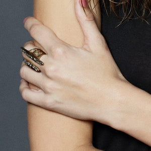 GOLD MURCIA FLOATER ASYMMETRICAL HAMMERED RING