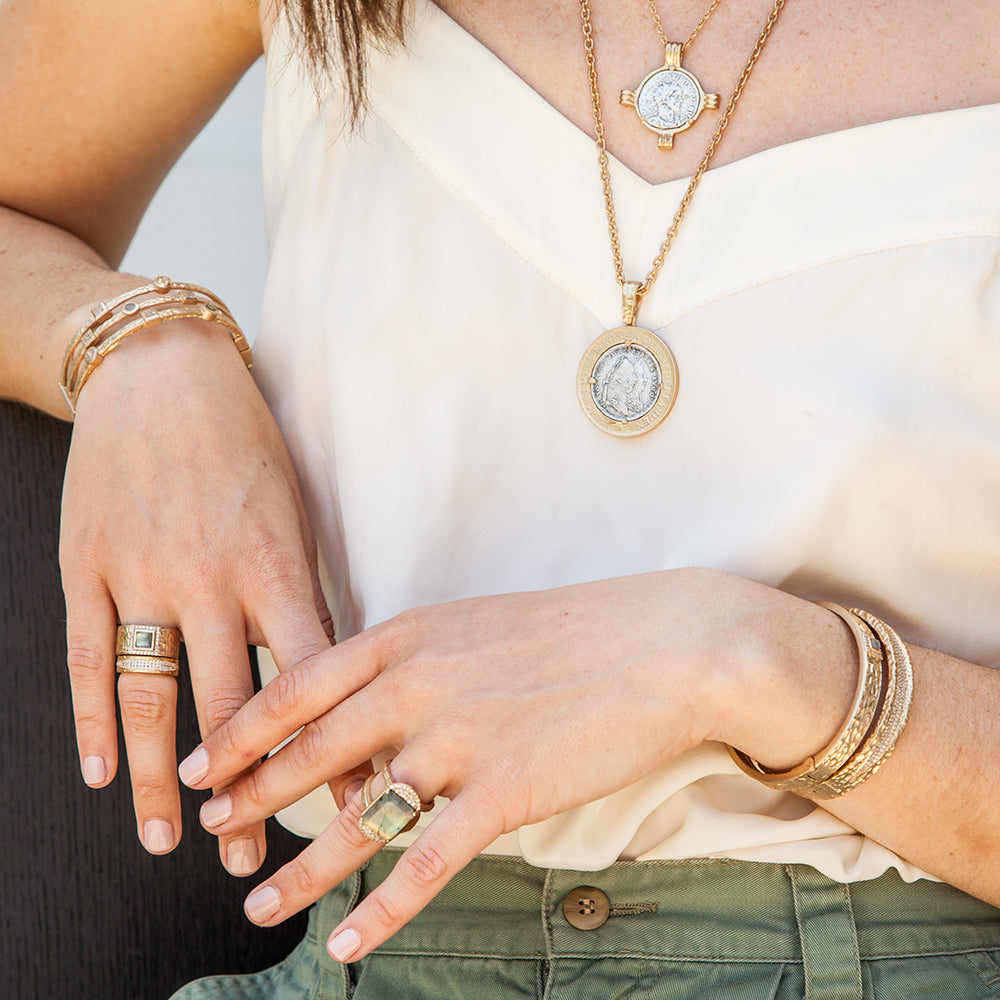 GOLD VELEN CRYSTAL INLAY BANGLE