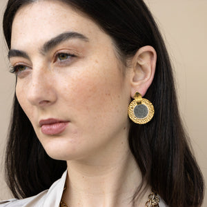 VINTAGE SILVER HAMMERED CIRCULAR SHIELD VG DUPRÉ EARRINGS