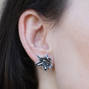 VINTAGE SILVER LILY STUDS