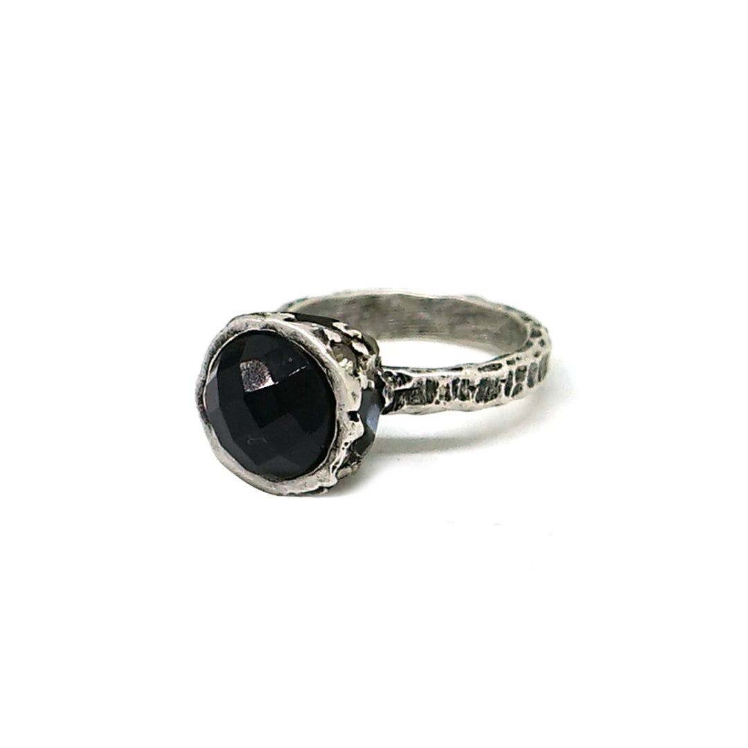 VINTAGE SILVER ONYX HIGH TOP RING