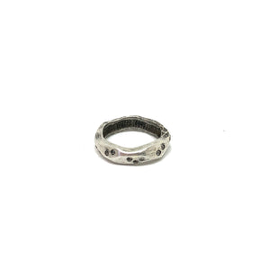 VINTAGE SILVER THIN WAVE IMPRESSION BAND RING